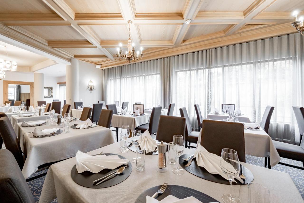 Hotel Zum Gourmet ゼーフェルト・イン・チロル エクステリア 写真