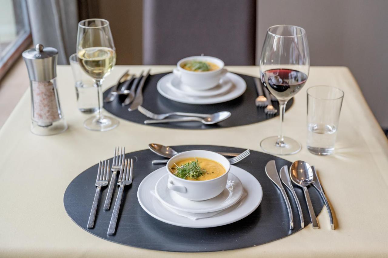 Hotel Zum Gourmet ゼーフェルト・イン・チロル エクステリア 写真