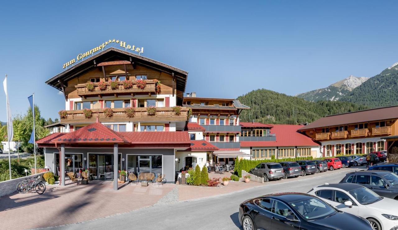 Hotel Zum Gourmet ゼーフェルト・イン・チロル エクステリア 写真