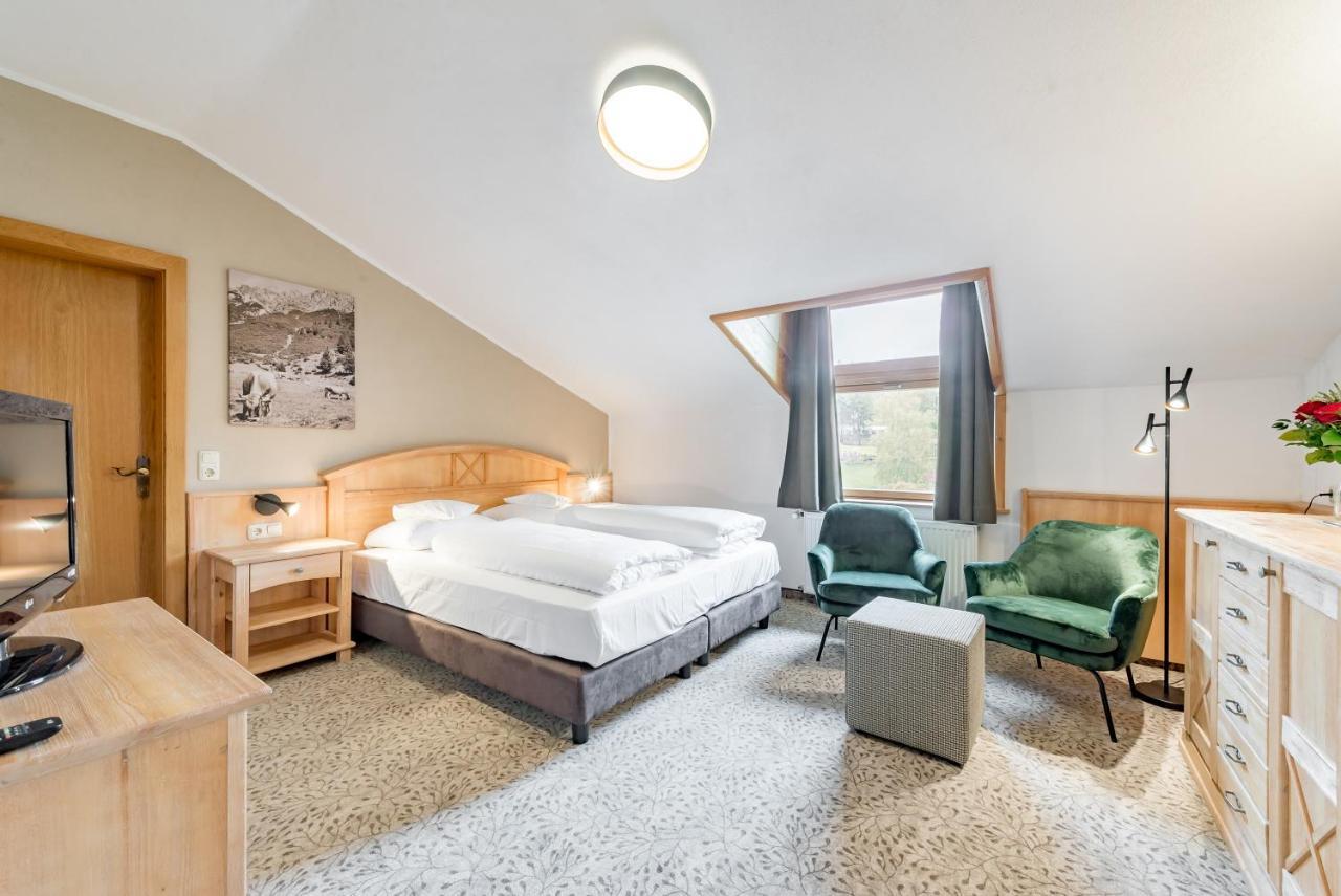 Hotel Zum Gourmet ゼーフェルト・イン・チロル エクステリア 写真